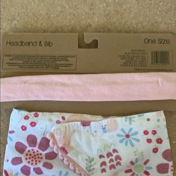 🌸 Adorable Soft Pink Headband and Bib set NWT - Picture 6 of 6